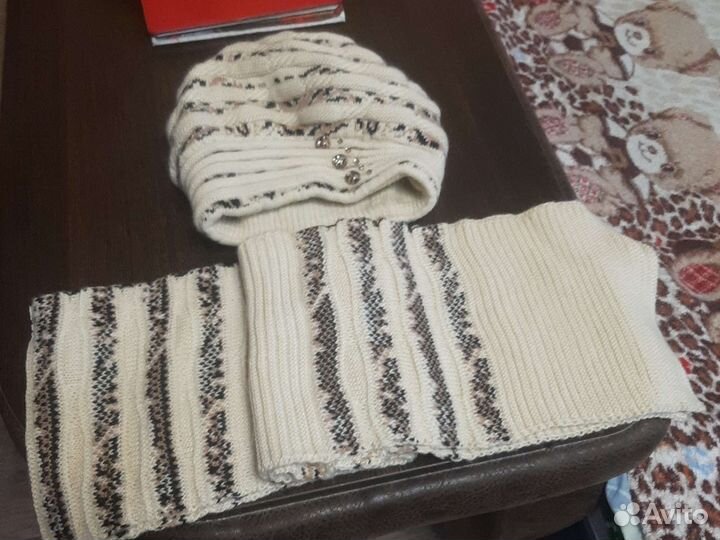 Комплект шапка и шарф женский шерсть