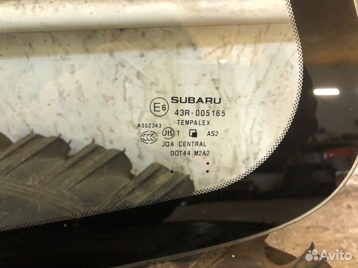 Стекло левое заднее глухое Subaru Forester SH