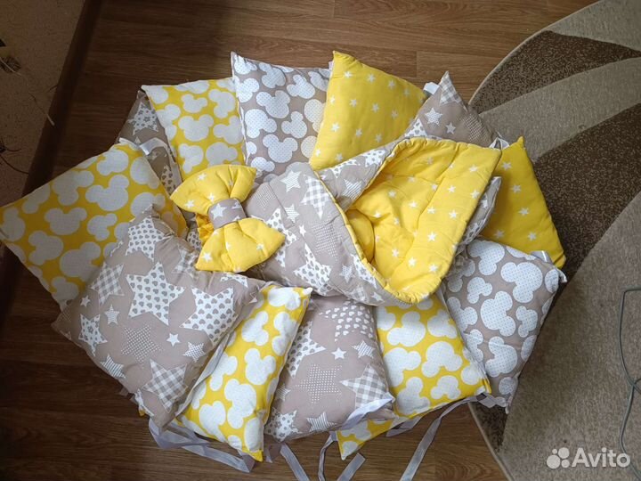 Бортики в детскую кроватку с комплектом белья