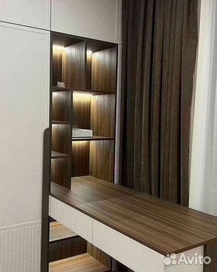 Рабочая зона со шкафом