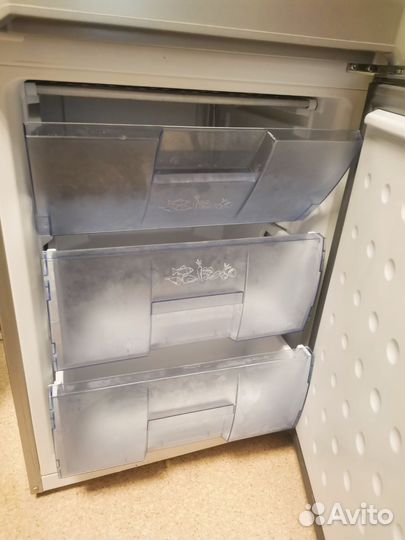 Двухкамерный холодильник beko