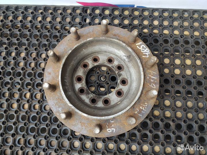 Фланец передней ступицы