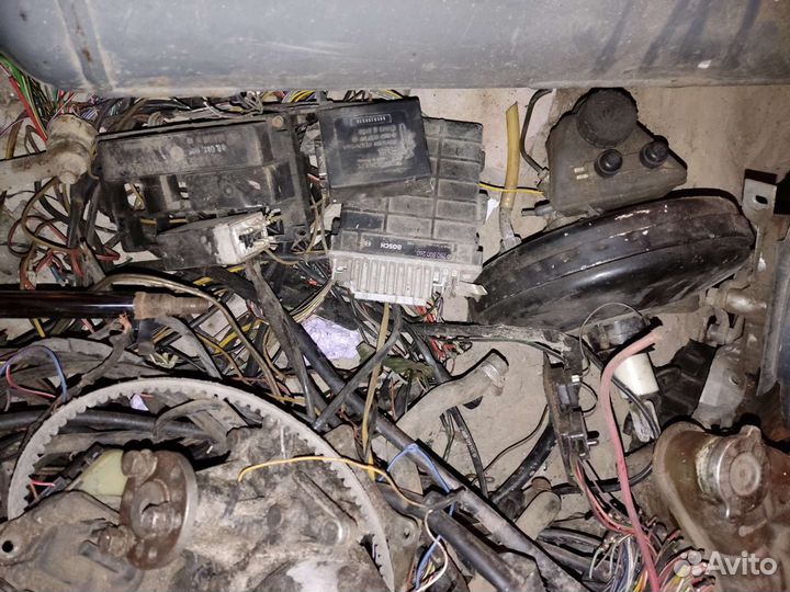 Запчасти мерседес Mercedes 124 2,0-2,3л