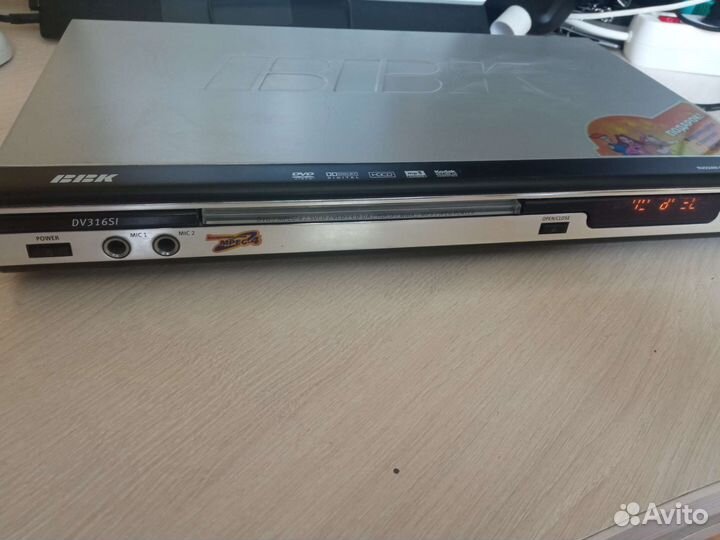 Dvd плеер BBK DV316SI