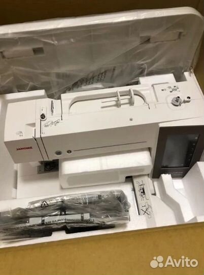 Вышивальная машина Janome Memory Craft 550E