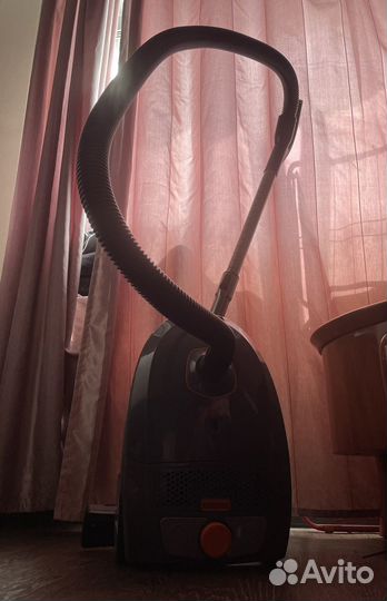 Пылесос Vitek