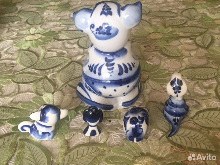 Фигурки Гжель