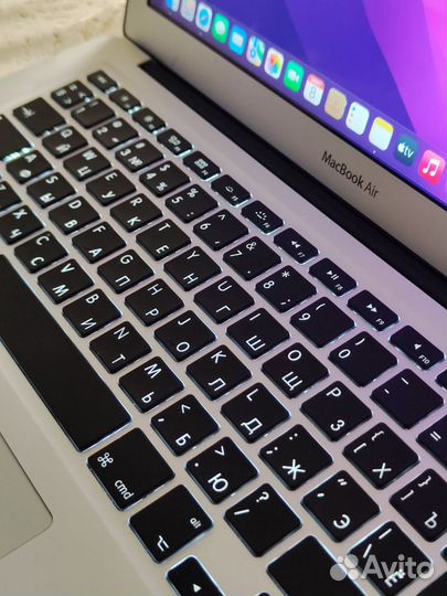 Apple MacBook Air 13 2017 отличный