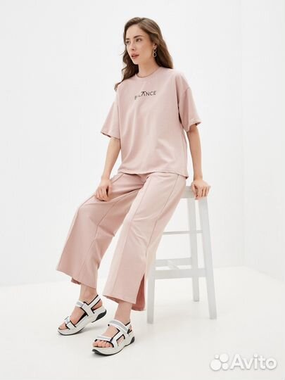 Костюм с брюками палаццо 40 размер