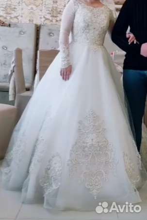 Свадебное платье со шлейфом