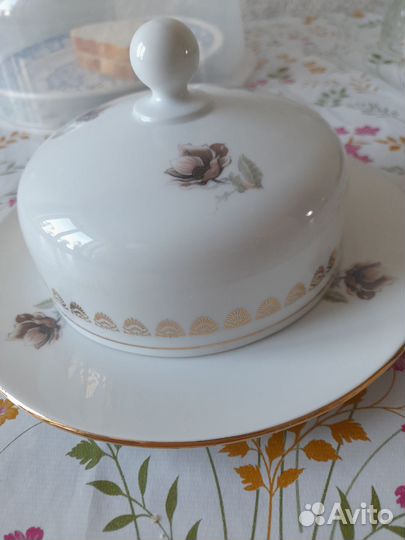 Масленка фарфоровая времен СССР