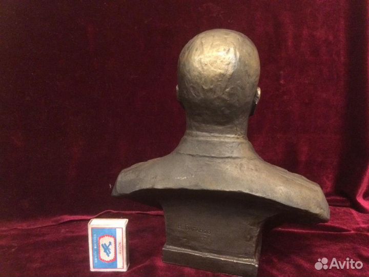 Бюст Маршал Жуков СССР