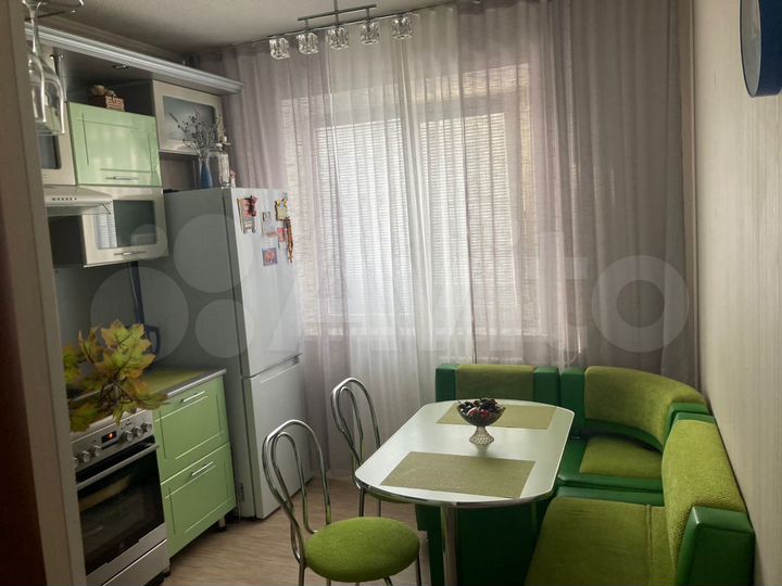 2-к. квартира, 52 м², 4/9 эт.