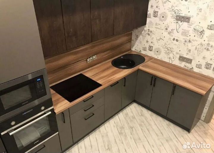 Кухня на заказ, кухня в потолок