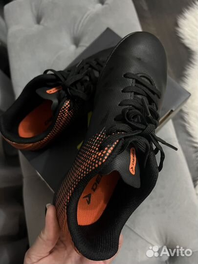 Футбольные буцы