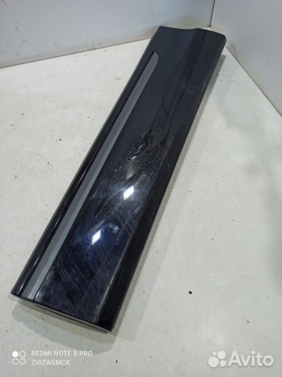 Накладка двери (задняя левая) (Audi Q8)