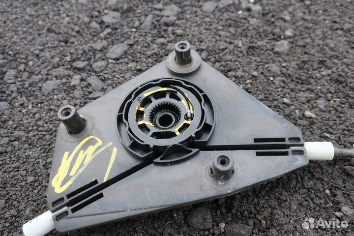 Стеклоподъемник электр. задний левый 5C6839461B