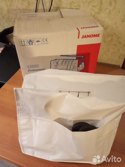 Коверлок janome 1200 D professional