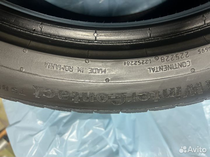 Continental ContiWinterContact TS 850 P 235/45 R18 98V