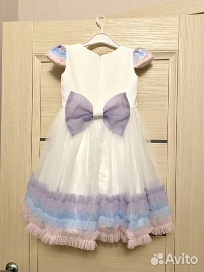 Платье с единорогом