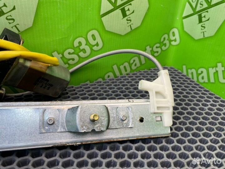 Стеклоподъемник передний правый Mazda Mpv LW5W