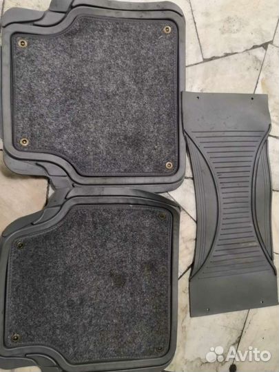 Авто коврики универсальные