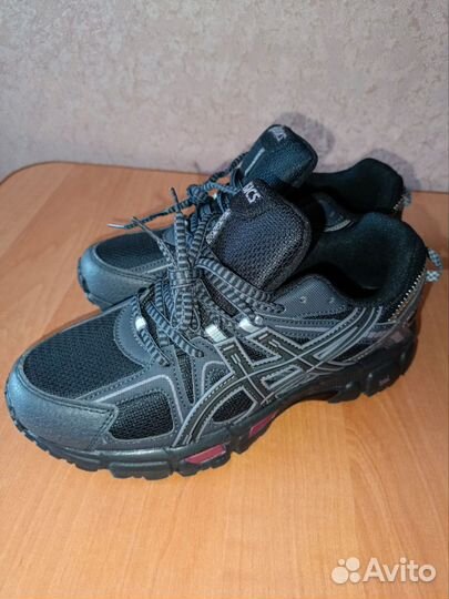 Кроссовки asics