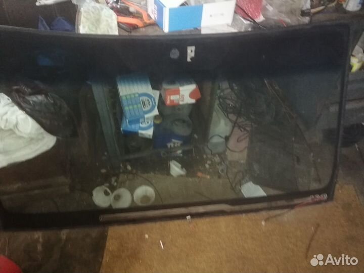 Лобовое стекло б. у