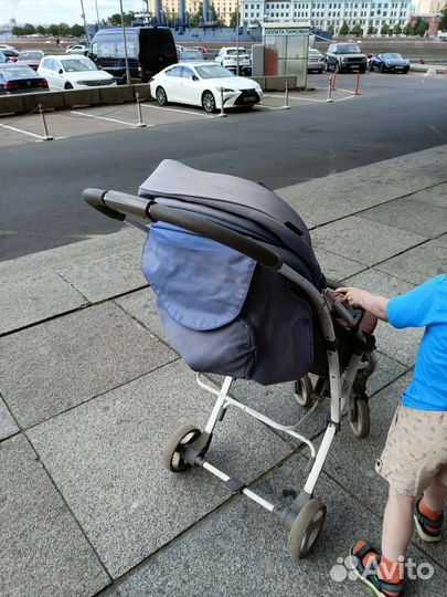 Прогулочная коляска