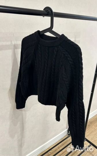 Свитер укороченный