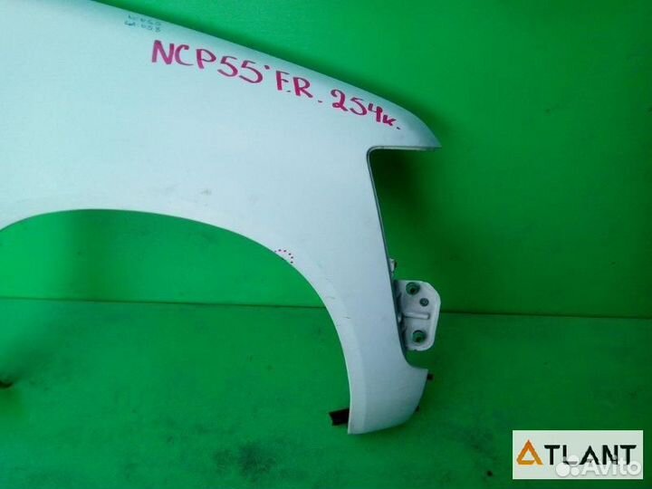 Крыло переднее правое toyota probox