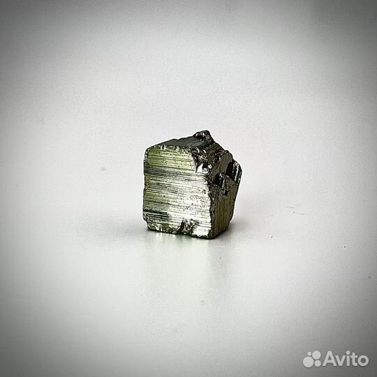 Самородок Пирита минерал натуральный камень