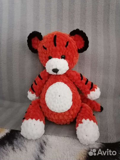 Плюшевый тигренок