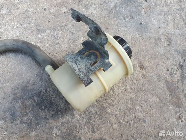 Бачок гидроусилителя Renault Sandero 2