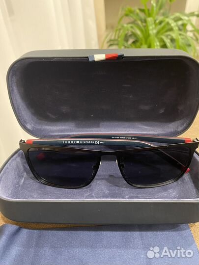 Очки tommy hilfiger