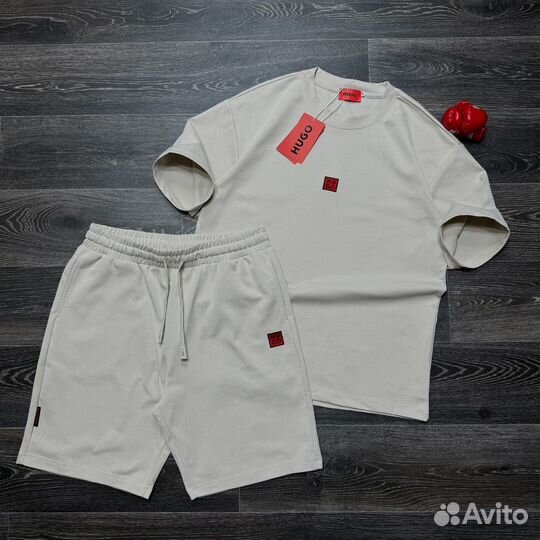 Костюм Hugo шорты и футболка