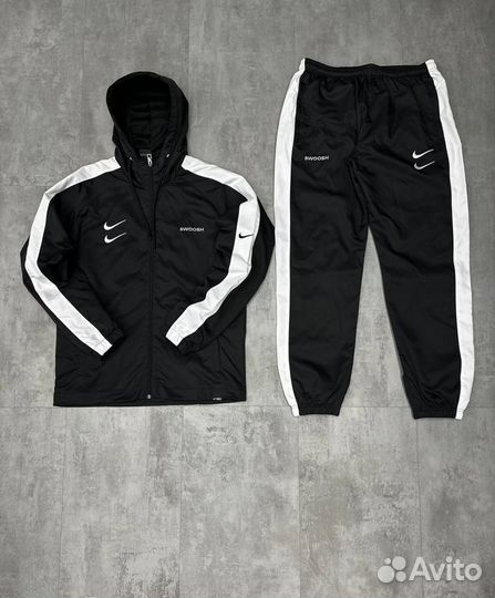 Спортивный костюм Nike swoosh