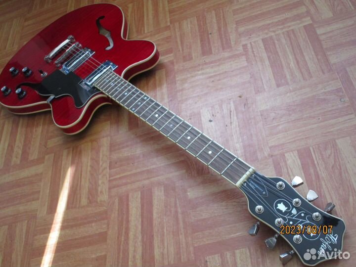 Электрогитара Hofner Standard