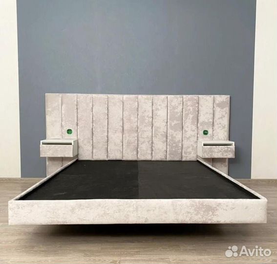 Парящая кровать с тумбами