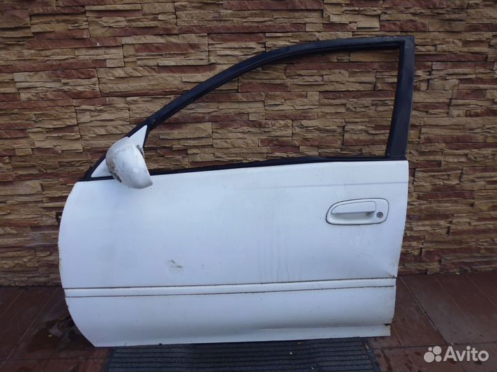 Тойота Карина 190 дверь передняя левая 1992-1998