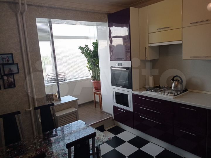 3-к. квартира, 76,4 м², 8/9 эт.