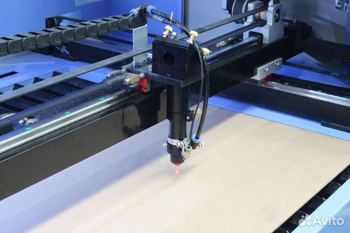 Лазерная резка фанеры, дерева, ткани