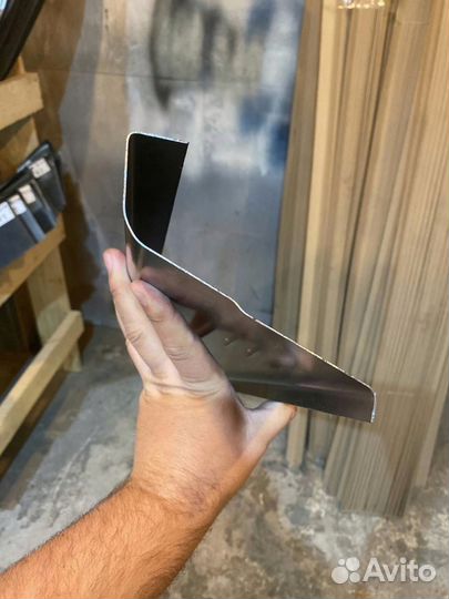 Пороги кузовные Kia Carens RS