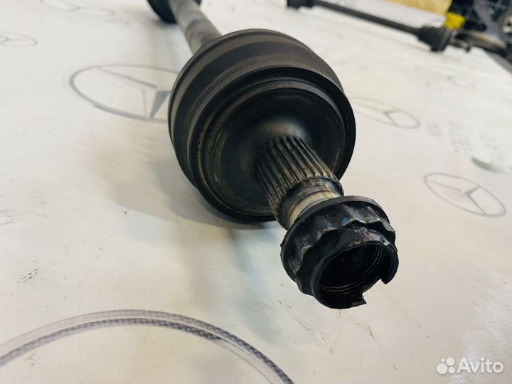 Привод полуось заднего моста Mercedes W204