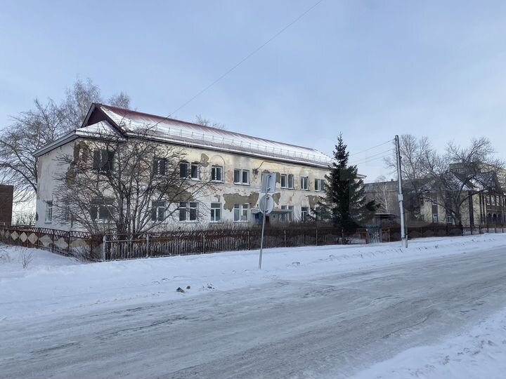 Здание, 700 м²