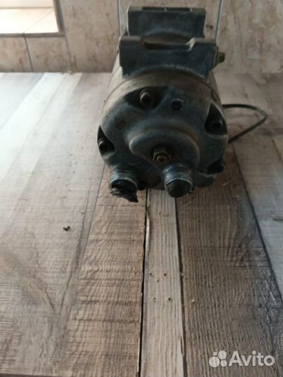 Компрессор кондиционера Volkswagen Passat B5+