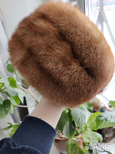 Шапка берет норковый