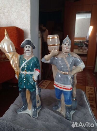 Фарфоровые статуэтки