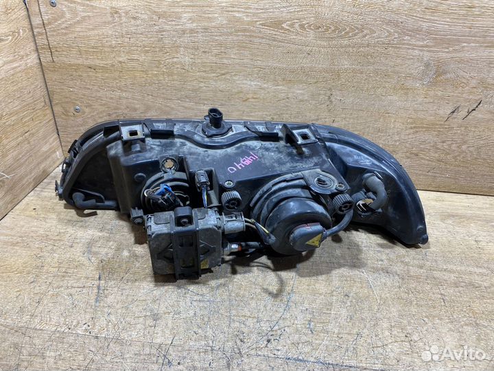 Фара передняя правая BMW E39 дорестайлинг 141940