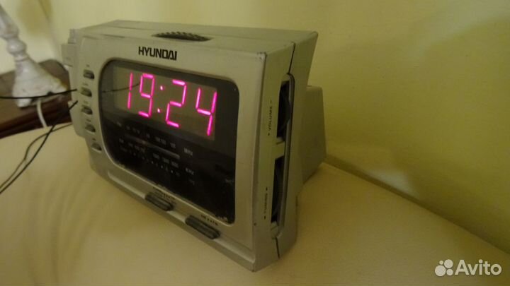 Часы электронные настольные
